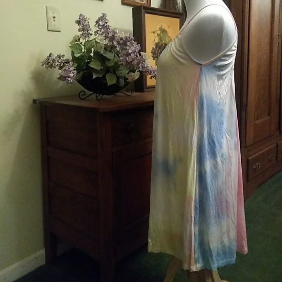 Dress - Picture 2 of 4